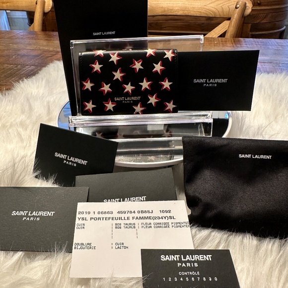 RARE LIKE NEW IN BOX Saint Laurent Cruise 2020 Stars Folding Wallet - Picture 3 of 9